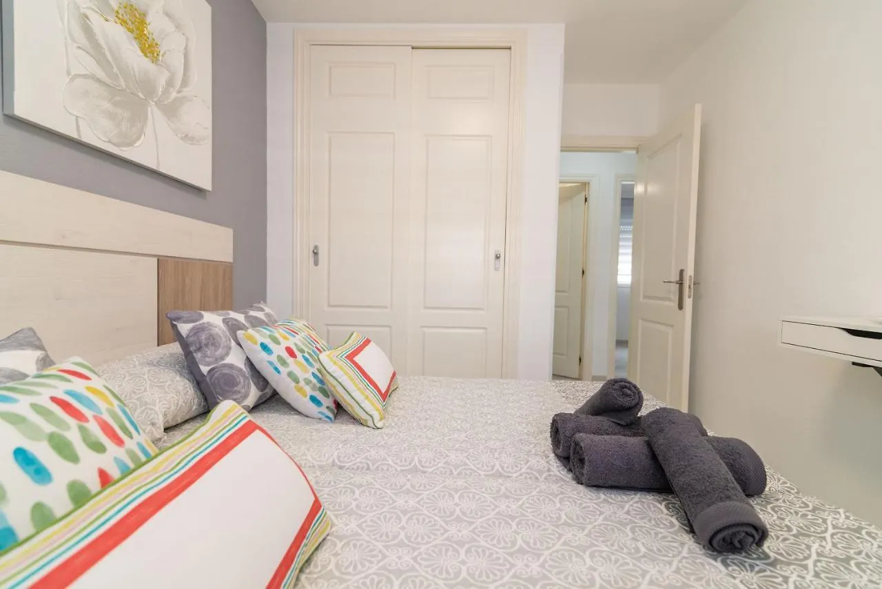 アパート N&A Timon 2 - 3Br Apartment, Recently Renovated ベナルマデナ