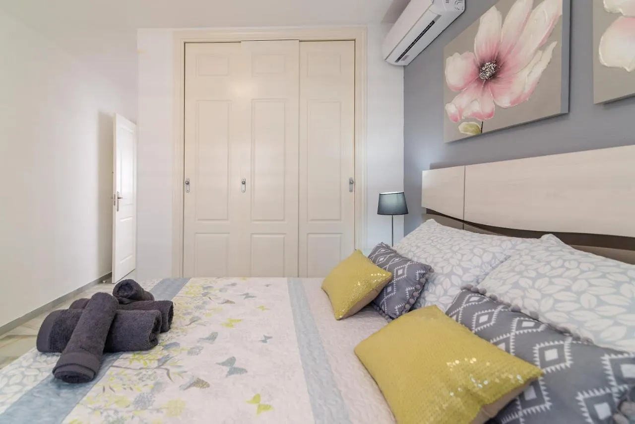 アパート N&A Timon 2 - 3Br Apartment, Recently Renovated ベナルマデナ