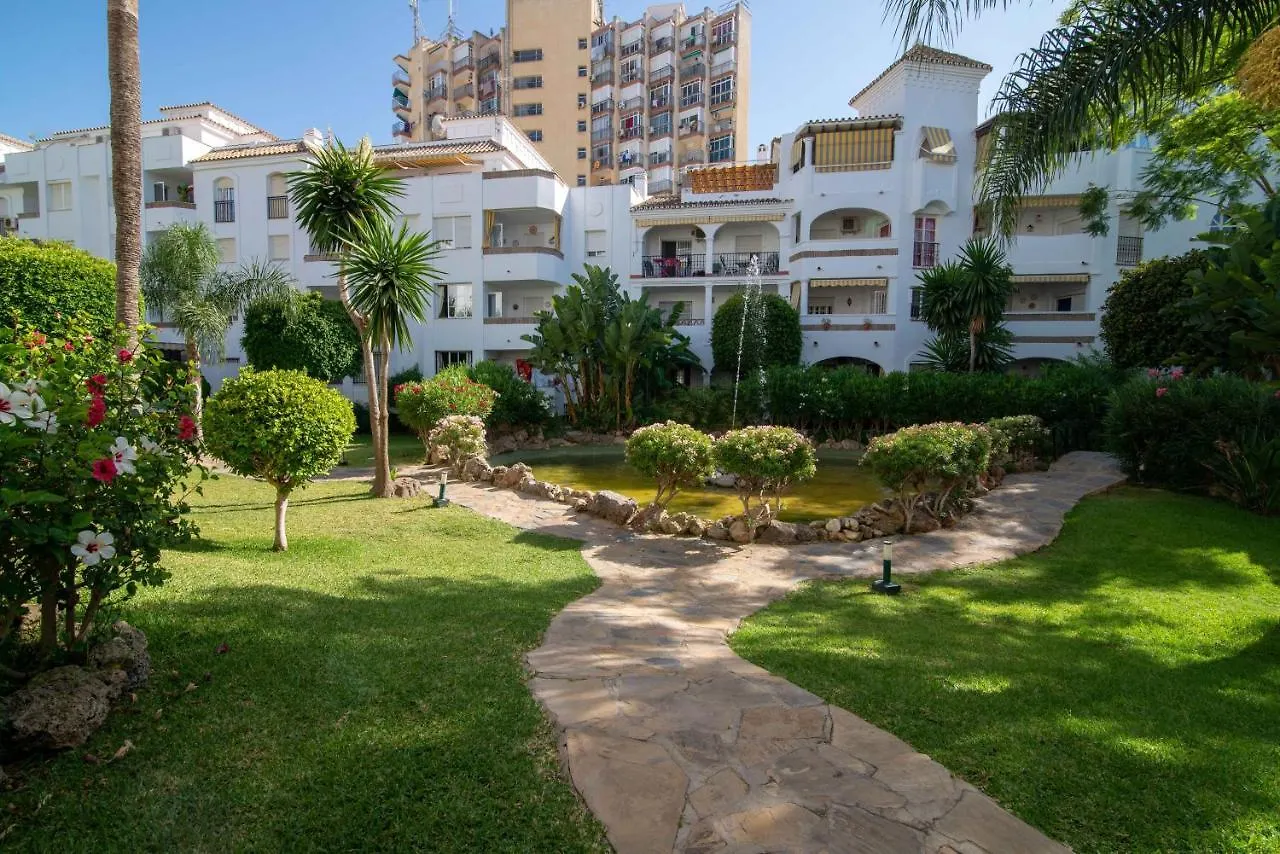 N&A Timon 2 - 3Br Apartment, Recently Renovated ベナルマデナ 0*,  スペイン